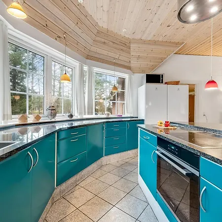 Family-friendly With Pool And Close To The North Sea, Holiday home *